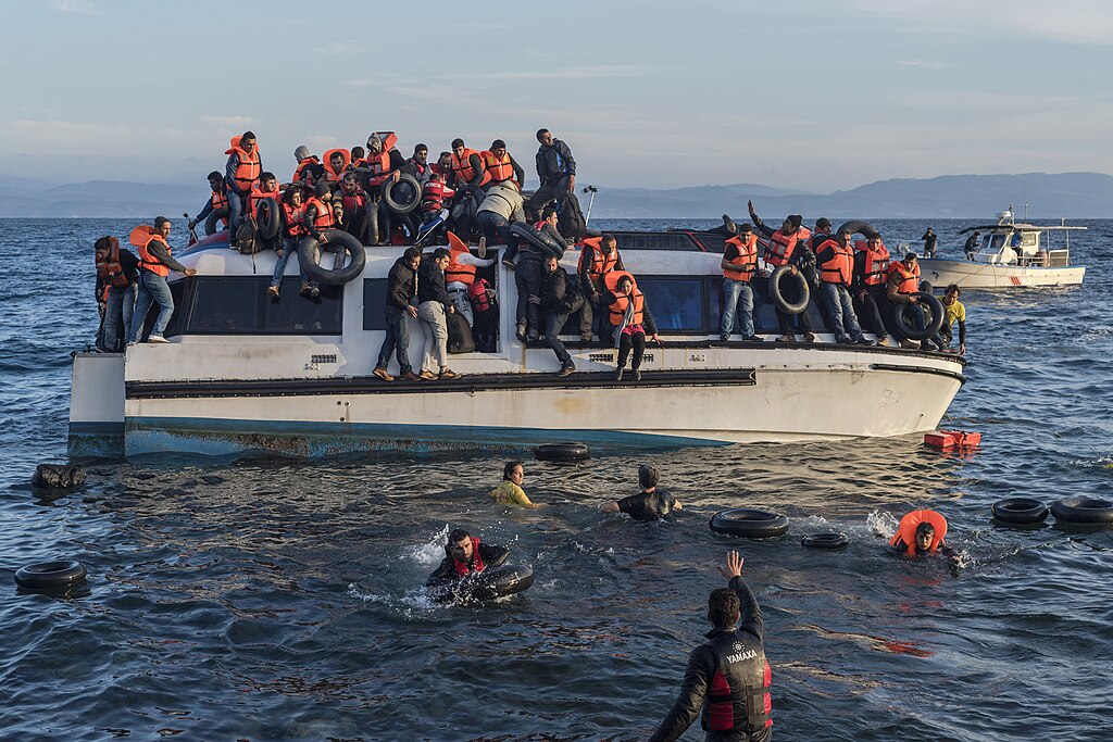 storage/photos/shares/20151030_Syrians_and_Iraq_refugees_arrive_at_Skala_Sykamias_Lesvos_Greece_2.jpg